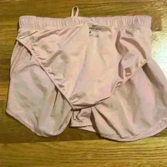 Nike dri fit women’s tempo running shorts - Picture 6 of 7